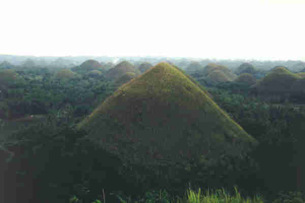 Chocolate Hills auf Bohol